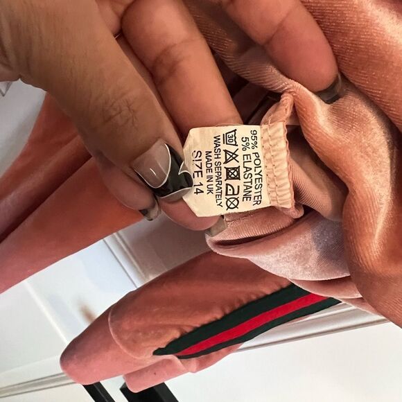 Designer INSPIRED two piece velvet set - Picture 5 of 7